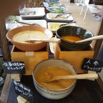 ワズ カフェ - 自家製ドレッシング