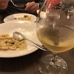 Les freres - 赤、白のワインと。