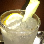 鶴亀 - チューハイ ３００円(税込)(2018年11月14日撮影)