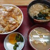 草加新田市場食堂