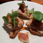 レ ファーブル ボンジュール - 前菜 白レバーペーストとイチジクを使った一品