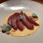 レ ファーブル ボンジュール - デセール リンゴのコンポート 洋酒の効いたクリームソース