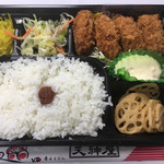 おむすび天神屋 - 牡蠣フライ弁当(税込500円)