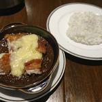ジェンコバル - チキンチーズカレー980円