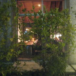 マルタ - 窓から見た店内