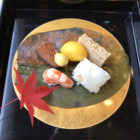 京懐石とゆば料理 松山閣 JR京都伊勢丹店 - 先八寸