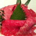 和牛焼肉KIM -  【2011.10.25】刺身5点盛り（トモサンカク、サンカクバラ、トロ、ザブトン、タン）