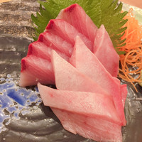 烏賊 鮨ダイニング 鮮助 大宮東口本店 - ブリの刺身