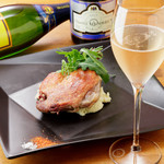 シャンパン食堂のフレンチバル ル・コントワール・ド・シャンパン食堂