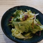 オレガノ - バジルソースのサラダ