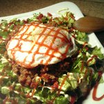 Bar bEach - 沖縄名物タコライス。半熟目玉焼きをのせた、オープン当初からのking of ライス！