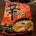 松炭プデチゲ - インスタントラーメン