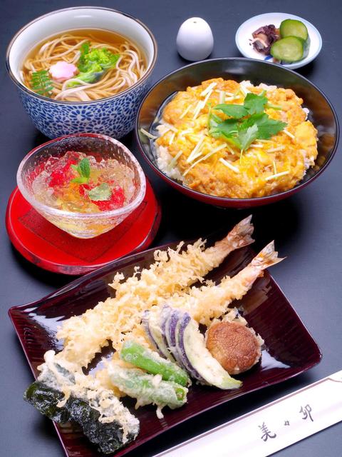 ランチメニュー 美々卯 本町店 みみう 本町 うどんすき 食べログ
