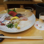 Sushi Harumasa - お造り盛合せ ＆ 冷酒（徳次郎 特別純米 ひやおろし）