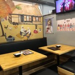 明洞タッカルビ - 内観写真:テレビ側8名テーブル