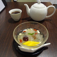 南青山エッセンス - カエルのコラーゲンと白キクラゲの香港風スープデザート