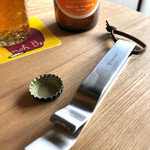 テマヒマ - 箕面ビールと栓抜き