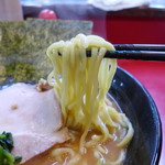 ラーメン 杉田家 - おなじみ酒井製麺