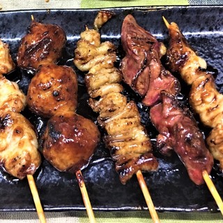 Toriyuu's Yakitori (grilled chicken skewers) is very particular about its freshness.