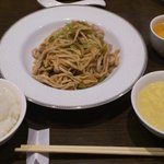 聖兆 - Ｂランチ　凄いおかずの量・お酒が欲しい・・