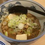 そば屋のもつ煮込500円