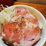 UMAMI SOUP Noodles 虹ソラ - 低温ローストポーク丼