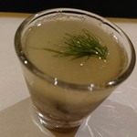 大塚はなおか - 宮城県産牡蠣 林檎 大葉オイル 三杯酢。