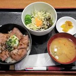 Kakiya Urara - ローストビーフ丼 750円