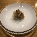 小判寿司 - 相馬産の毛蟹。上品な味わいが嬉しい。