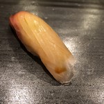 小判寿司 - ボラ（徳島産）。見た目もボラとは思えない。