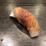 小判寿司 - トロのような寒鰤。鰤の概念を覆す。