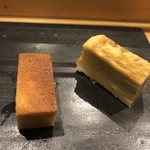 小判寿司 - 玉。２種類を食べ比べ。