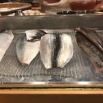 小判寿司 - 素敵なネタケース。