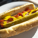 THE CAFE AT THE GETTY CENTER - All Beef Hot Dog ８ドル。