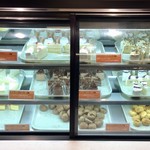 焼肉＆グルメバイキングかたおか - ケースショーケース