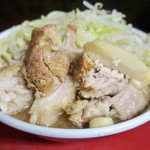 蓮爾 - 「小ラーメン豚入」(850円)＋「うずら」(100円) ※トッピングコールは普通