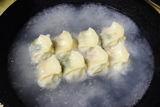 Jounetsu Gyoza - 焼きギョーザ 行程1