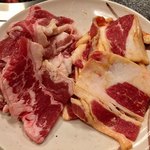 焼肉＆グルメバイキングかたおか - 塩カルビ、旨辛カルビ