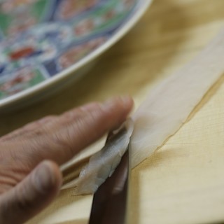 9月〜4月は、旬を迎えた最高のふぐをお召し上がりいただけます