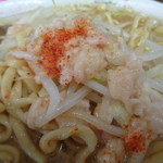 ラーメン二郎 - あぶらに唐辛子