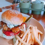 BOSO C BASEのチキンバーガー屋さん - 