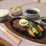 ステーキ&焼肉 極 - サイコロステーキ 130g ランチ 780円