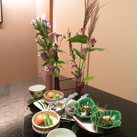 味吉兆 ぶんぶ庵 - 八寸　秋の七草で飾り