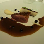 レ セゾン - 肉料理　シャラン産鴨胸肉のロースト カシス風味 腿肉のコンフィとセロリのカネロニ