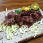 ダチョウらんど沖縄 - タタキです。みずみずしくあっさりとしていながら、肉々しい。