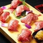 Koube Yakiniku Juju - うに乗せでちょっと贅沢な肉寿司。