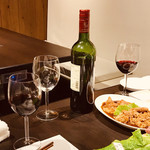 黒毛和牛 梅乃里 - 赤ワイン。
      一口もらったけど美味しかった！
      でも一口にしておきます…