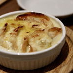 餃子とスパークリング バブルス - グラタン餃子