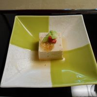 百楽荘 - ごま豆腐に斬新な器