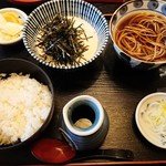 そば処 福庵 - とろろご飯セット　温かい蕎麦